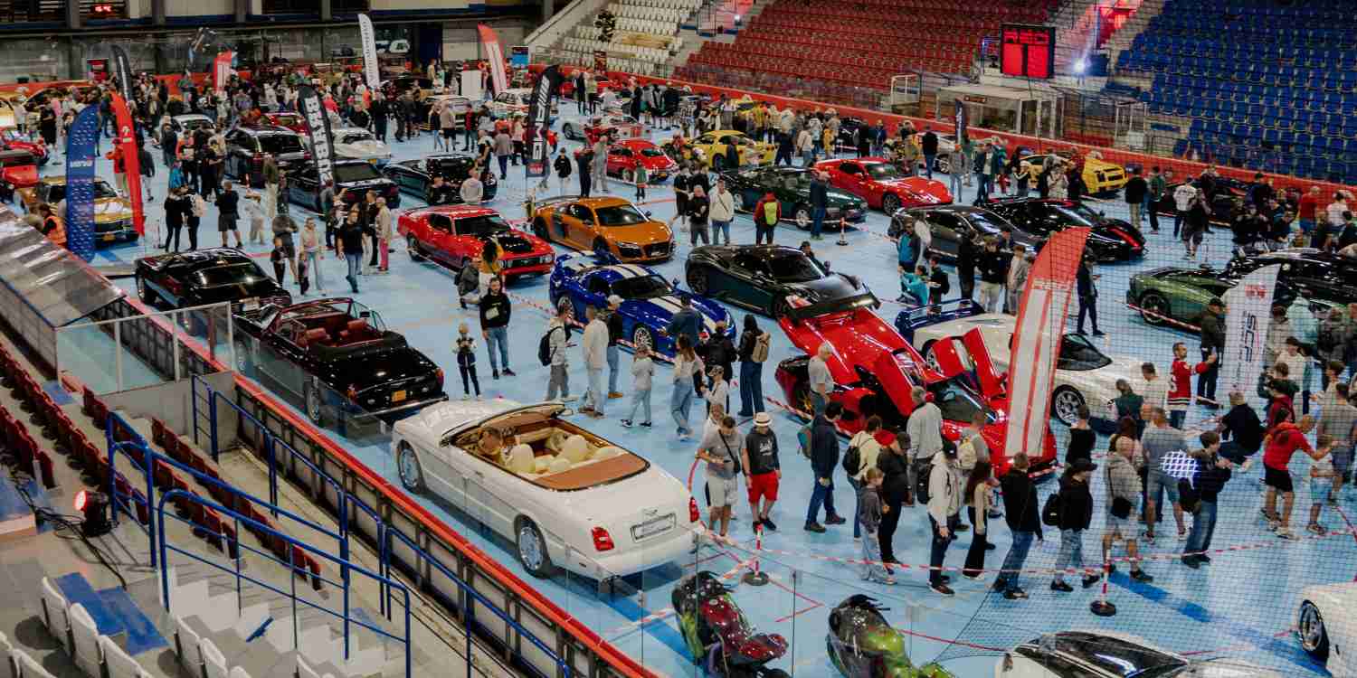 Slovak Car Festival 2026 premenil Brezno na centrum automobilového sveta. Nechýbali svetové rarity či poriadna dávka adrenalínu